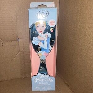 Wet Brush Disney Princess Cinderella Original Detangler Limited Edition Blue